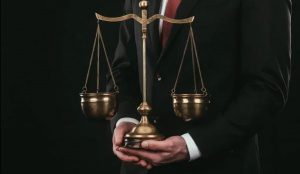 Наступ на судову незалежність як виклик національній безпеці