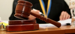 Рішення про примусове повернення за межі України іноземця за порушення законодавства, прийняте органом охорони державного кордону до набрання законної сили відповідним рішенням суду, є передчасним