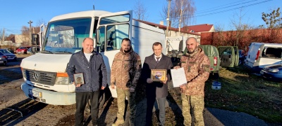 Безоплатна передача автомобіля "Mercedes-Benz Vario 814" гуманітарному проекту "Евакуація-200". Інформує ЗМУ Мінюсту