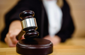 Велика Палата ВС щодо зупинення провадження у справі за участю військовослужбовця