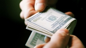 Детективи НАБУ підозрюють голову ЦВК у хабарництві на понад мільйон гривень