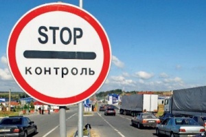 За 300 м до кордону з РФ затримано вантажівки з контрабандою