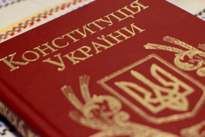 КСУ виніс рішення у справі про допомогу з догляду за дитиною