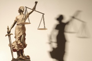 Відмова у доступі до правосуддя, або хто може представляти інтереси у судах 