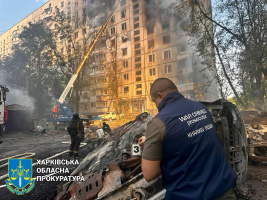 Пряме влучання  агресора під час бомбового удару у дванадцятиповерховий житловий будинок у Харкові - черговий злочин російських військ 
