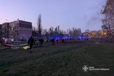 Терористичний удар окупантів по житловому кварталу Кривого Рогу