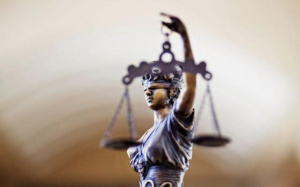 Особливий статус адвокатури в системі військової юстиції