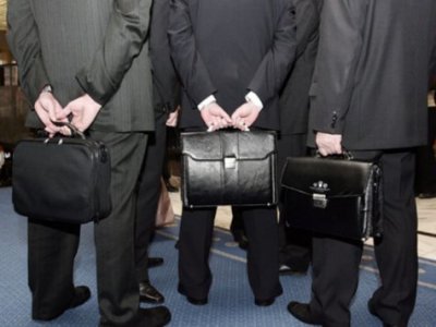 Кабмін встановив, як перевірятимуть роботу державних службовців 