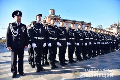 На Донеччині «випустили» нових поліцейських 