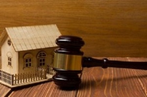 ВС вказав, що необхідно встановити при вирішенні спору, пов’язаного з відселенням з житла, непридатного для проживання