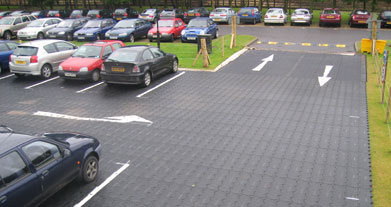 Мінрегіон хоче заборонити автостоянки у житлових кварталах