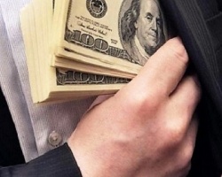 За корупцію судитимуть слідчого поліції