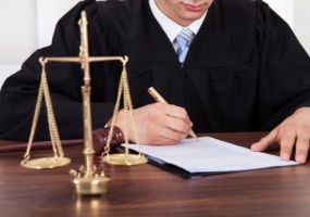 КЦС висловився щодо надання дозволу на виїзд дитини за кордон у випадку наявності заборгованості зі сплати аліментів