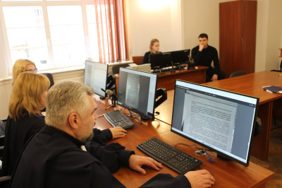 Восьмий ААС вперше розглянув справу в електронній формі