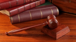 До вирішення заяви про відвід суддя не може вчиняти будь-яких інших процесуальних дій, пов’язаних із подальшим рухом заяви