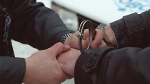 Викрито особу, яка намагалась підкупити працівника поліції