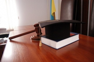 З 200 правничих вишів треба залишити 20, - член ВРЮ