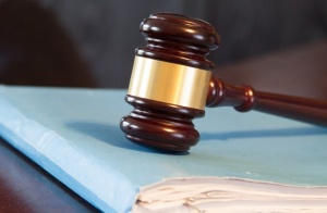 Покази свідків не можуть бути єдиною підставою для встановлення факту спільного проживання однією сім'єю чоловіка та жінки без шлюбу